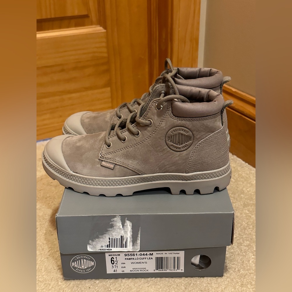 NIB Womens Palladium PAMPA LO CUFF Real Leather Sneakers MOON ROCK Size 6.5